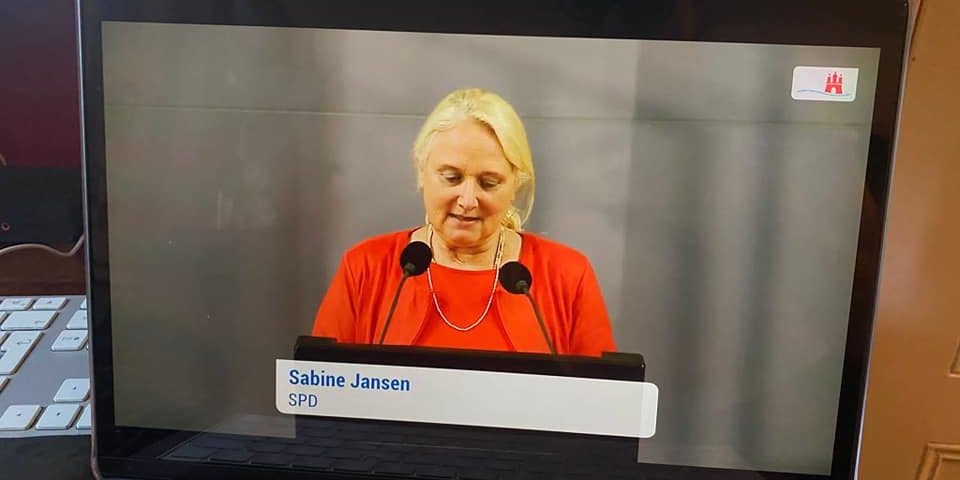 Rede von Sabine im Plenarsaal Rede von Sabine Jansen zu Gesundheits- und Pflegequalifikationen